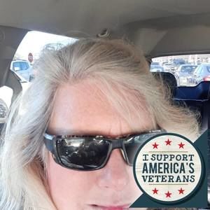 Meet your Posher, Rae